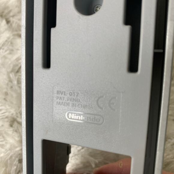 Nintendo Wii Console Silver Stand Dock Bar Clear Round Base RVL-019 Game OEM - Picture 3 of 8